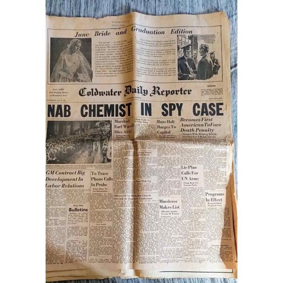 PRESIDENT SLAIN News papers from November 23,25,,26,27 1963 KENNEDY ASS. - Picture 1 of 14